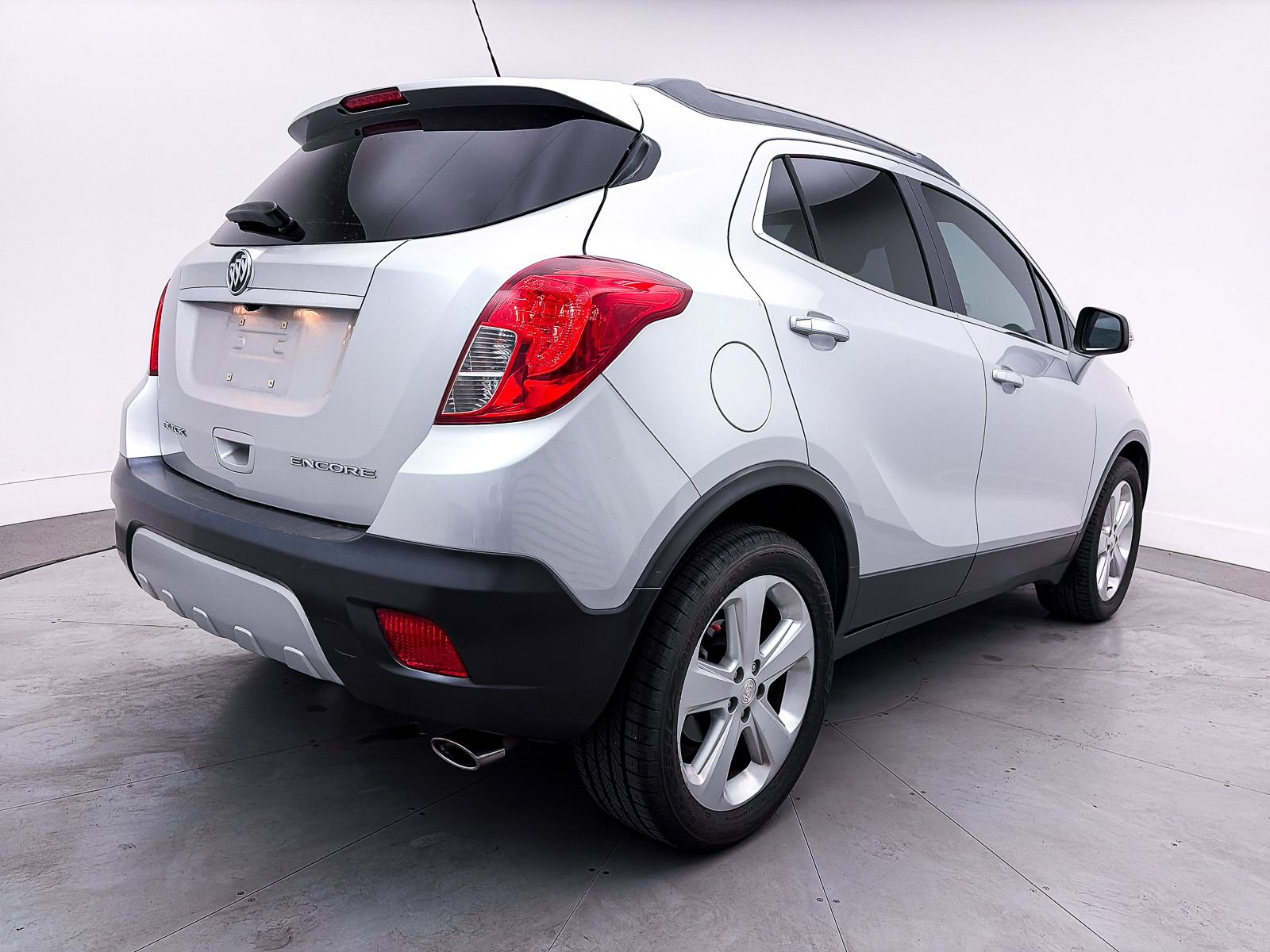 Used 2016 Buick Encore FWD image 9