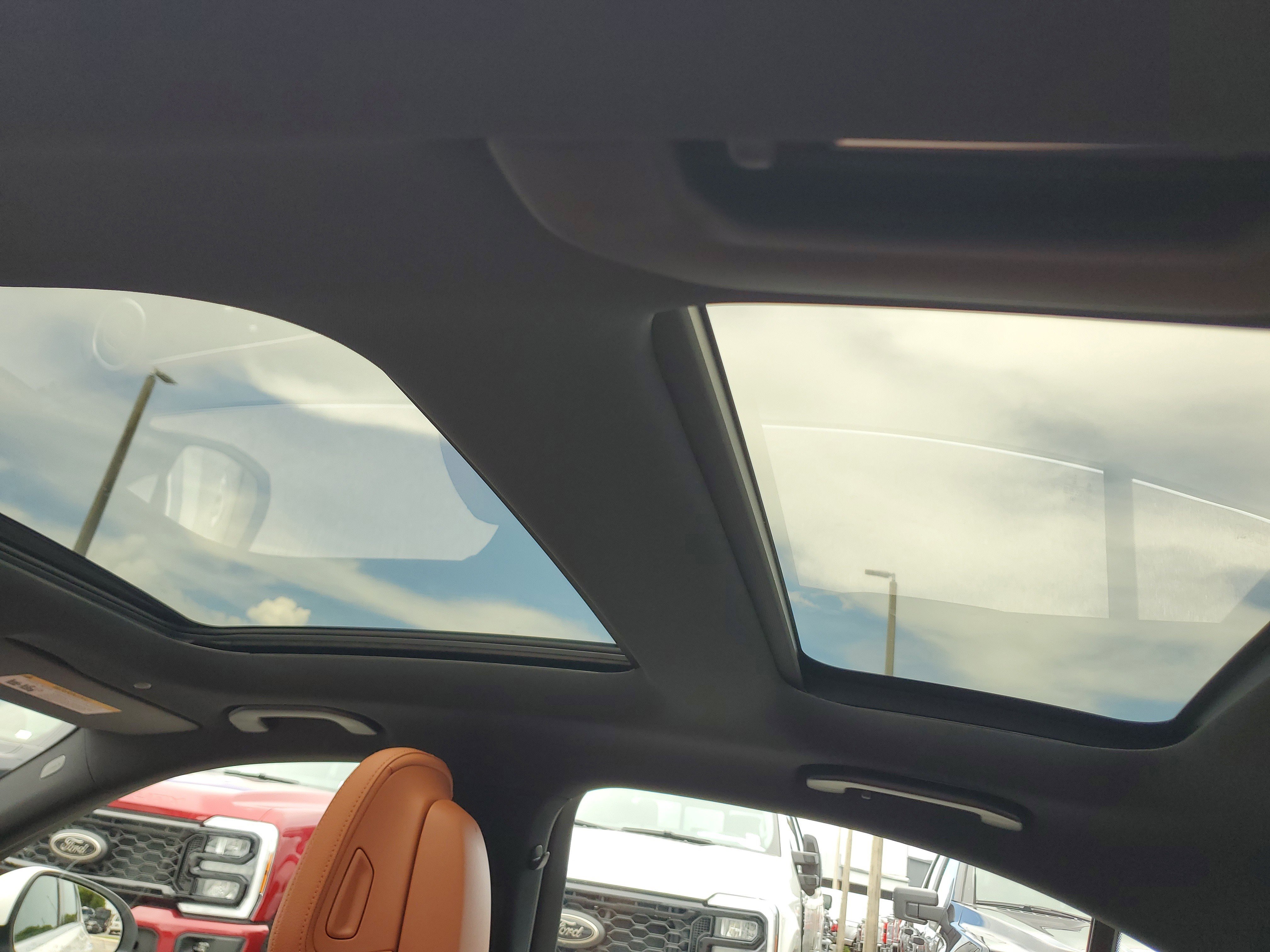 Used 2025 Mercedes-Benz C 300 Sedan image 10