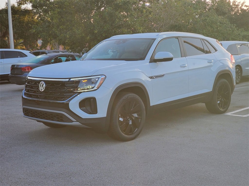 New 2026 Volkswagen Atlas Cross Sport SE image 3