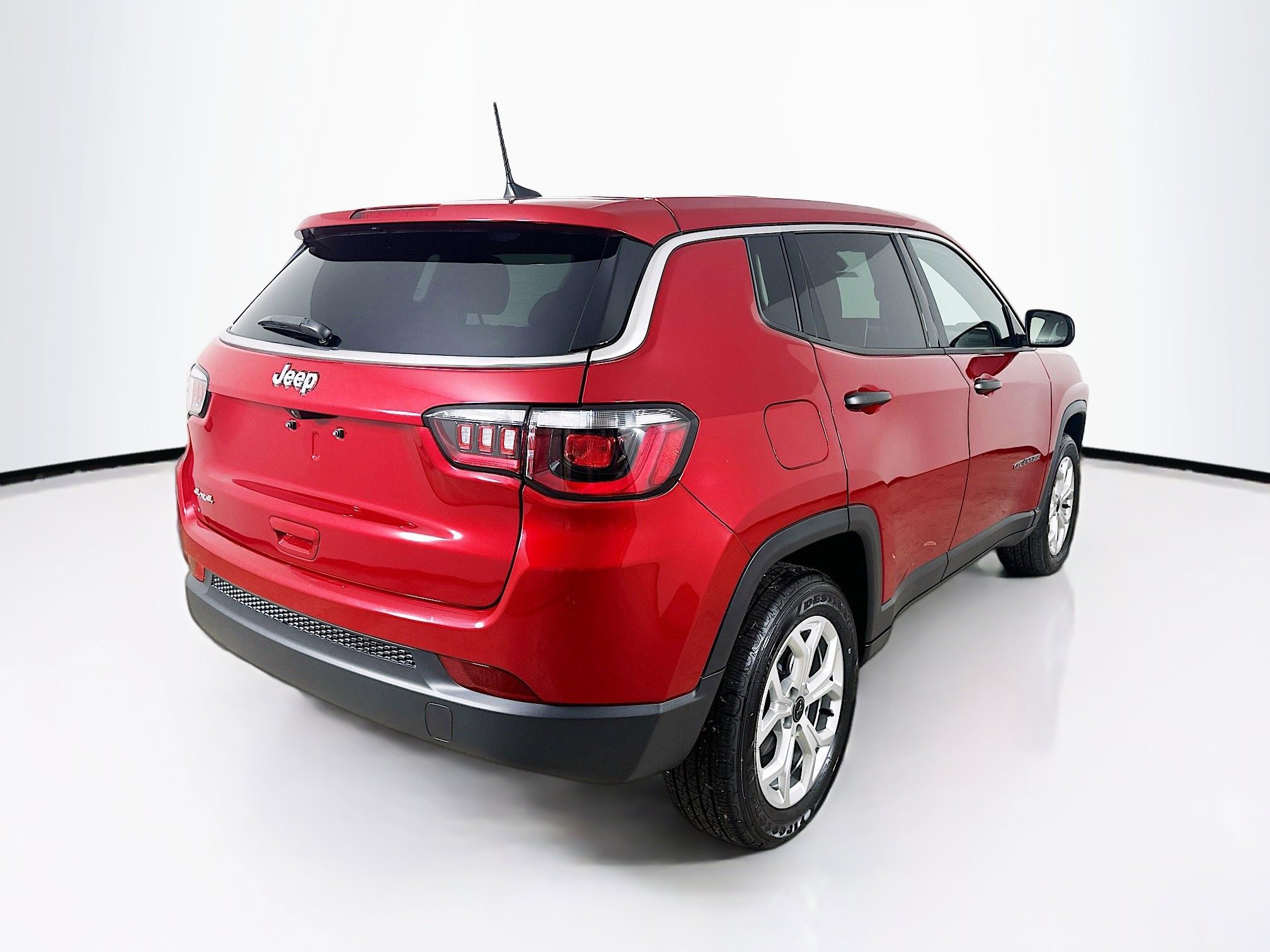 Certified 2025 Jeep Compass Sport image 7