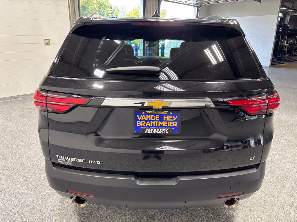 Used 2023 Chevrolet Traverse LT w/ LT Premium Package AWD/4WD image 6