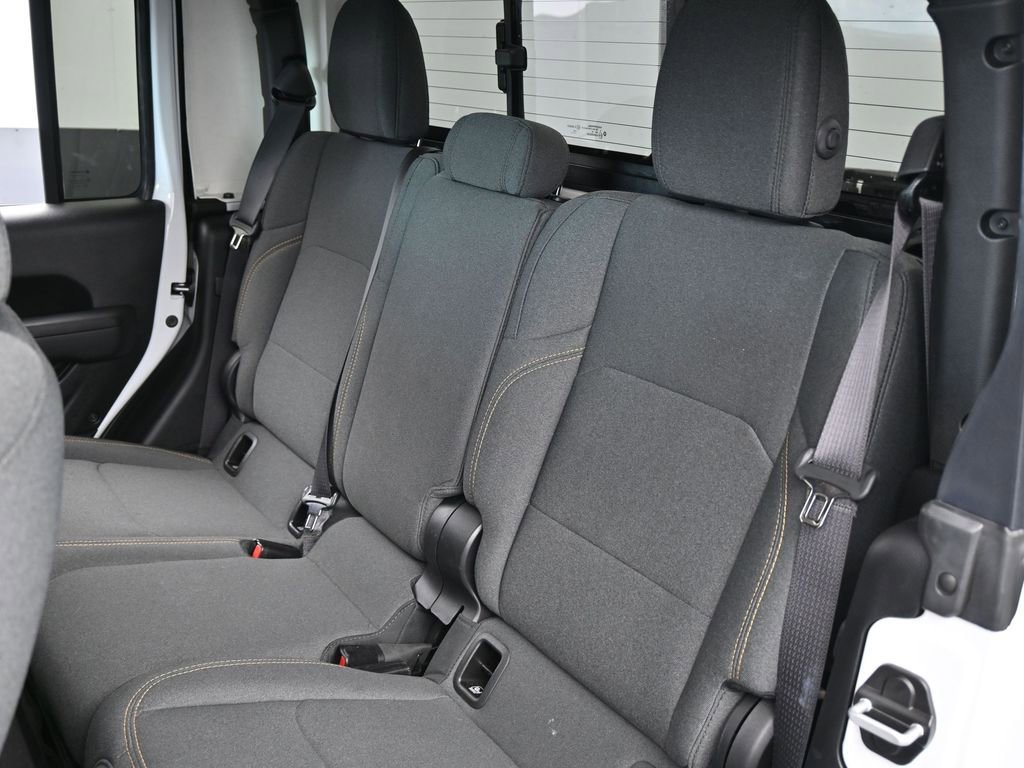 Used 2024 Jeep Gladiator Willys image 36