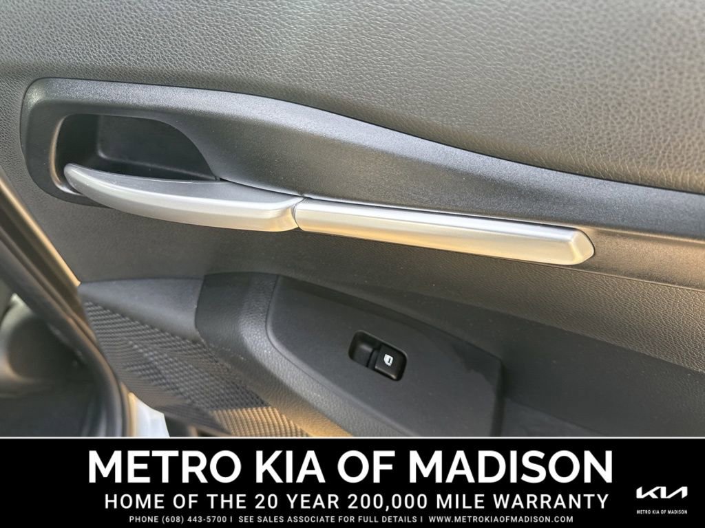 Used 2025 Kia Seltos LX image 33