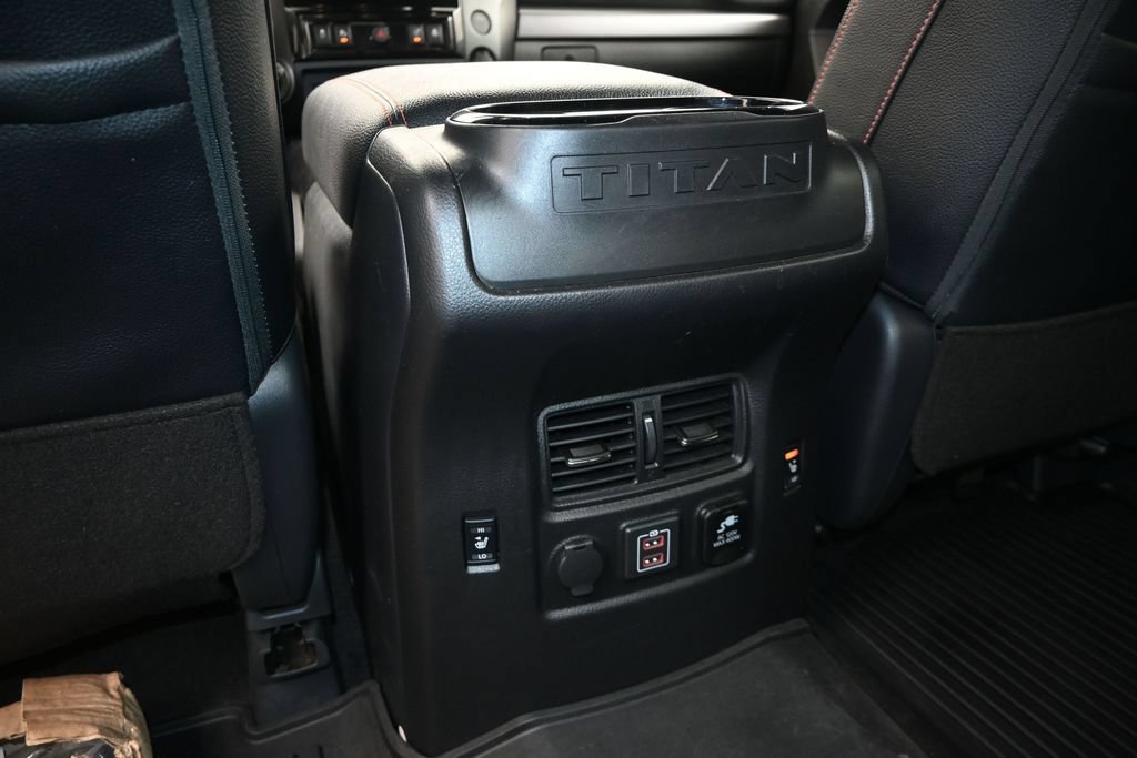 Used 2022 Nissan Titan PRO-4X w/ Pro-4x Convenience Package AWD/4WD image 18