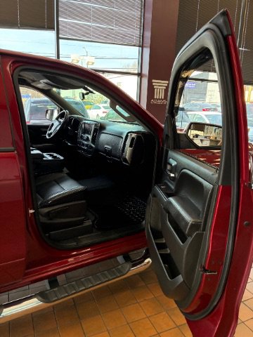 Used 2018 Chevrolet Silverado 1500 LT w/ All Star Edition AWD/4WD image 36