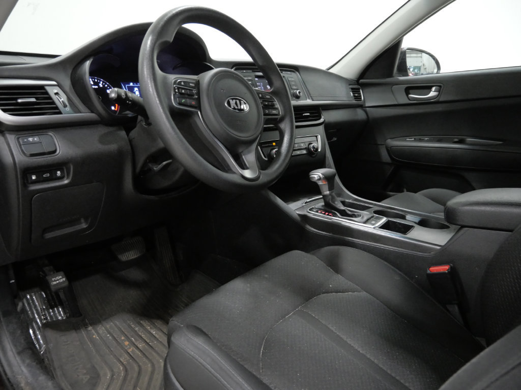 Used 2017 Kia Optima LX FWD image 9