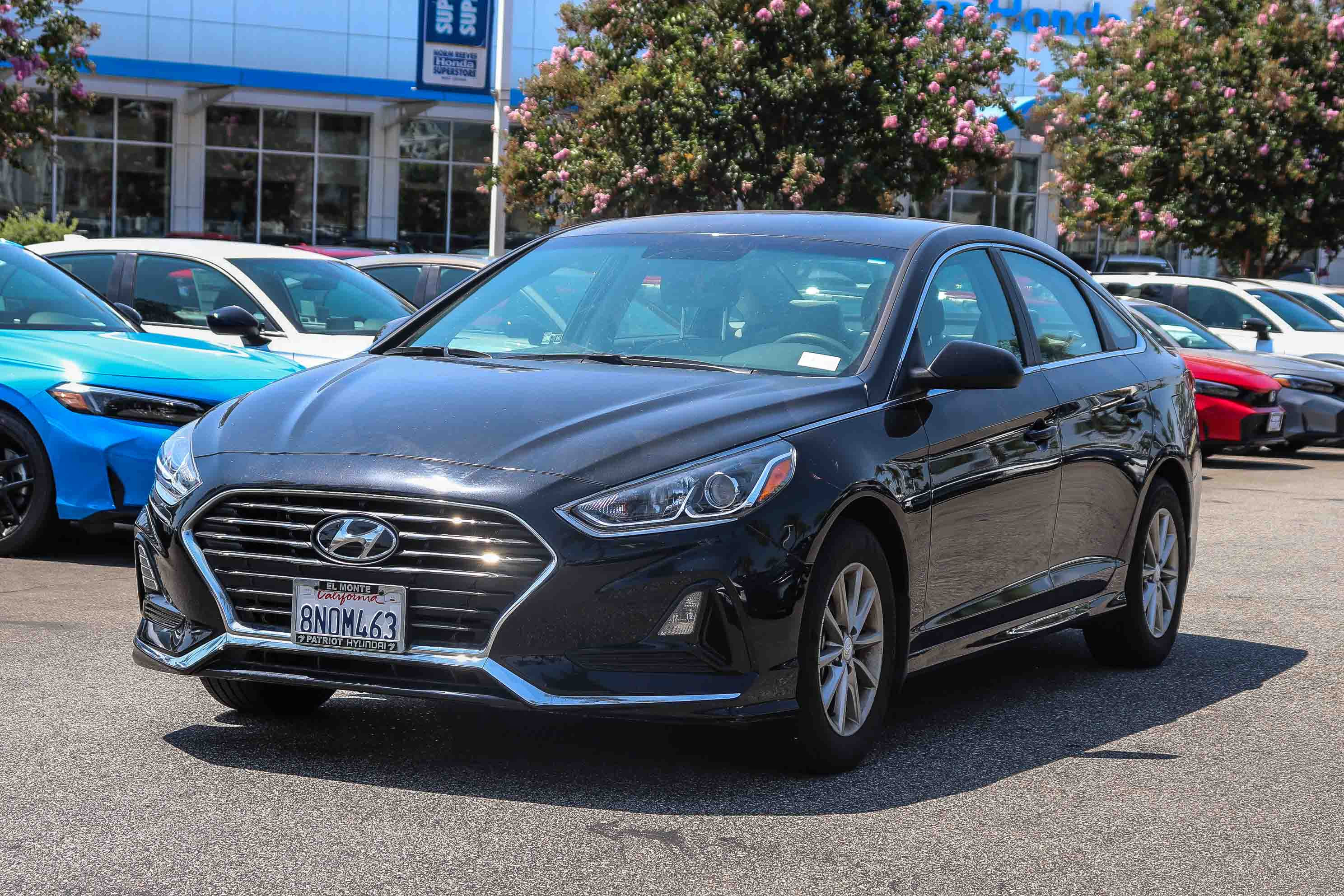 Used 2019 Hyundai Sonata SE w/ Cargo Package FWD image 3