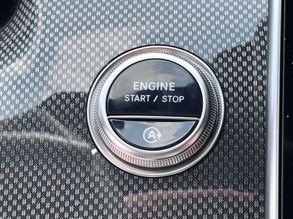 New 2026 Mercedes-Benz CLE 300 4MATIC Coupe image 38