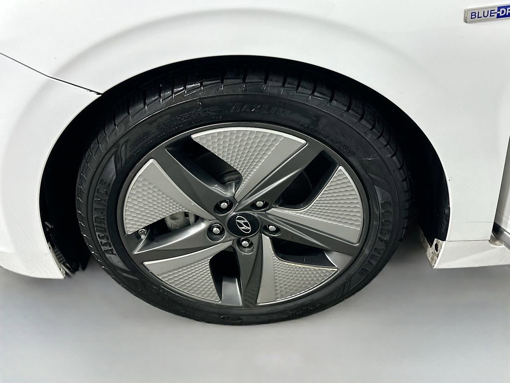 Used 2020 Hyundai Ioniq SEL image 30