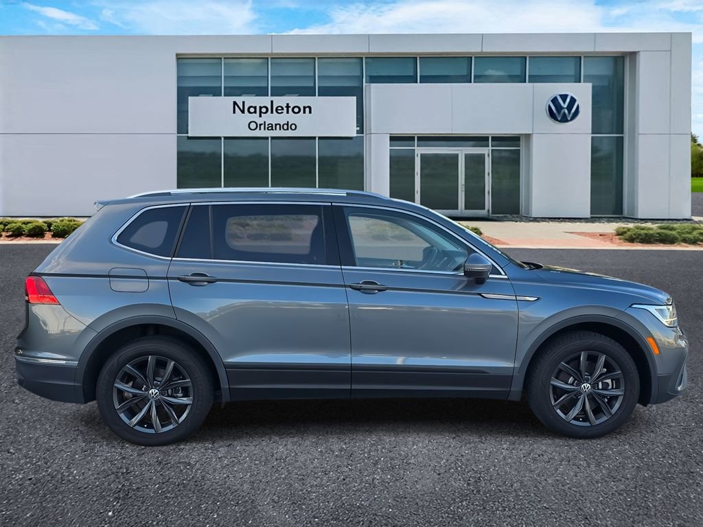 Used 2024 Volkswagen Tiguan SE image 4