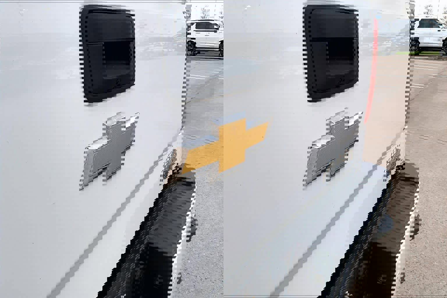 Used 2015 Chevrolet Silverado 2500 High Country w/ Duramax Plus Package AWD/4WD image 31