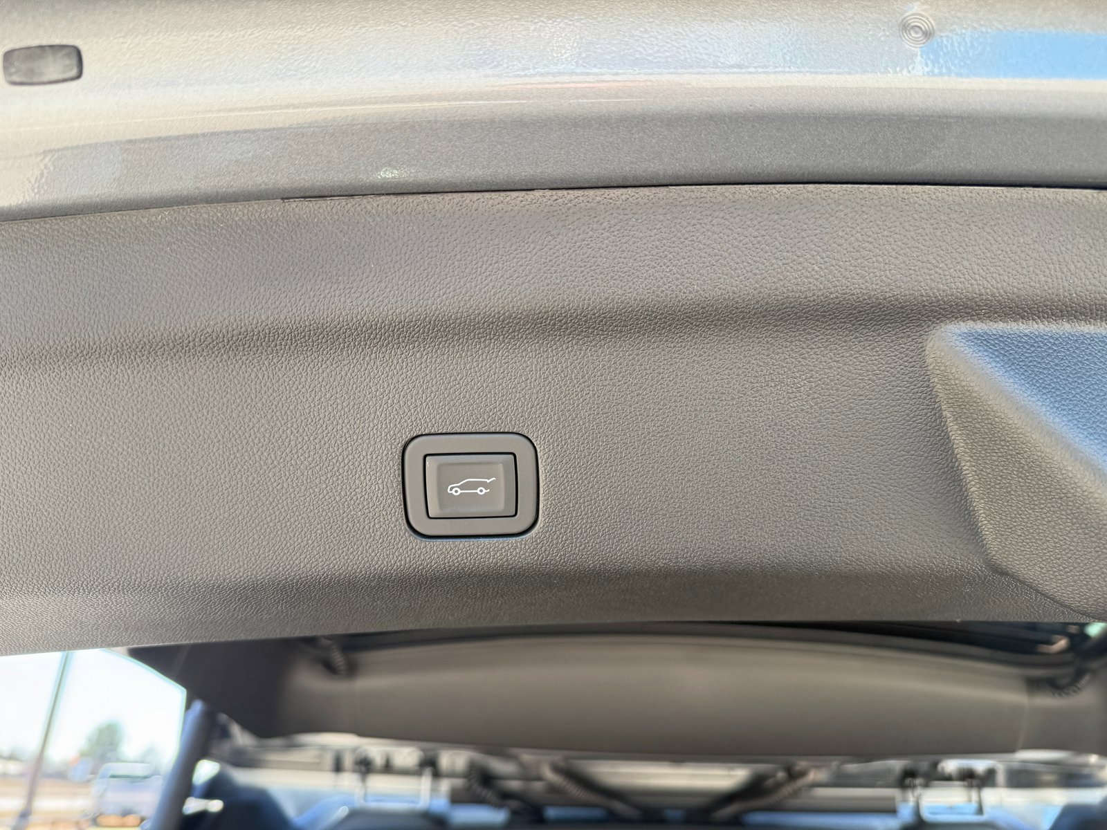 New 2026 Chevrolet Suburban High Country image 8