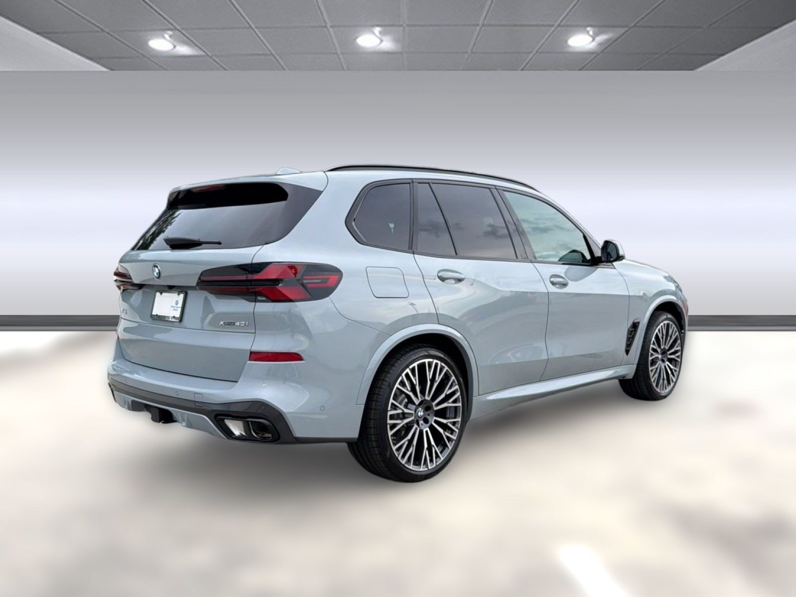 New 2026 BMW X5 xDrive40i w/ M Sport Package AWD/4WD image 8