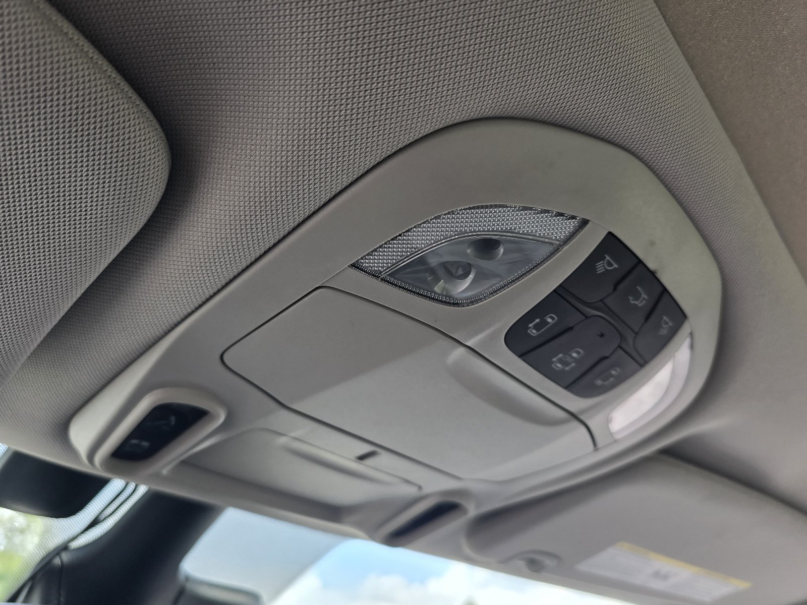 Used 2020 Chrysler Pacifica Limited w/ Advanced Safetytec Group FWD image 24