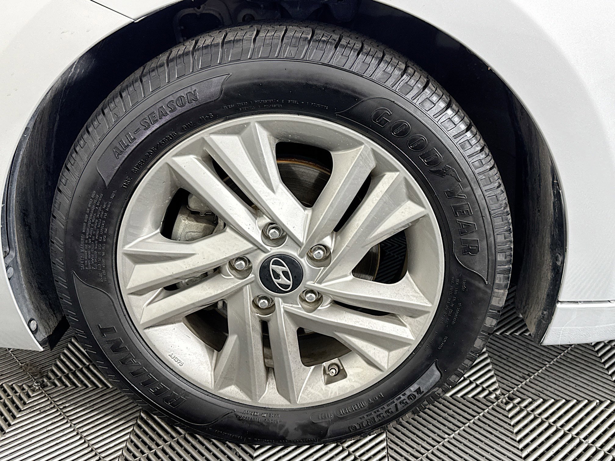 Used 2019 Hyundai Elantra SEL image 36