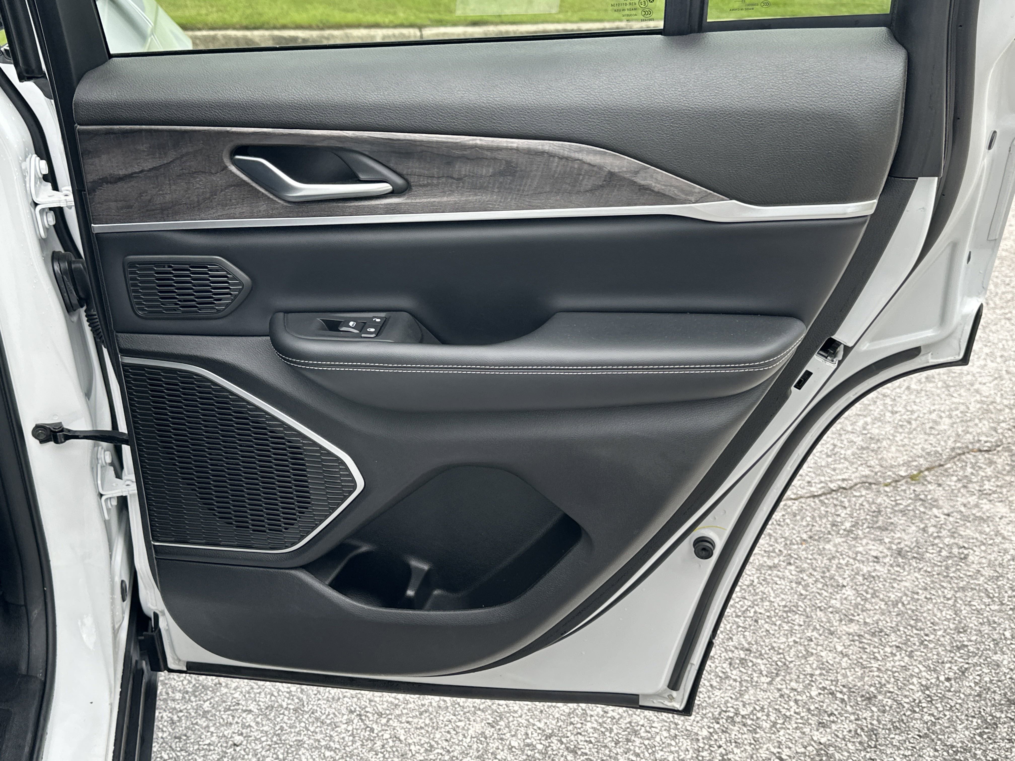 Used 2024 Jeep Grand Cherokee Limited 4xe image 16