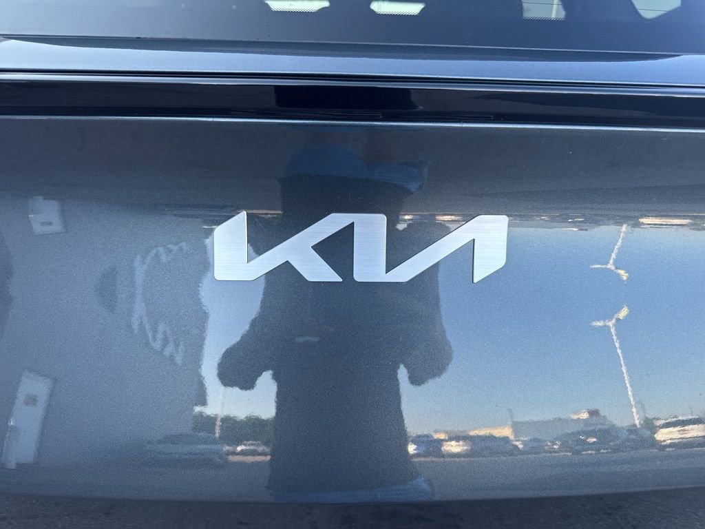 Certified 2025 Kia Sportage LX image 8