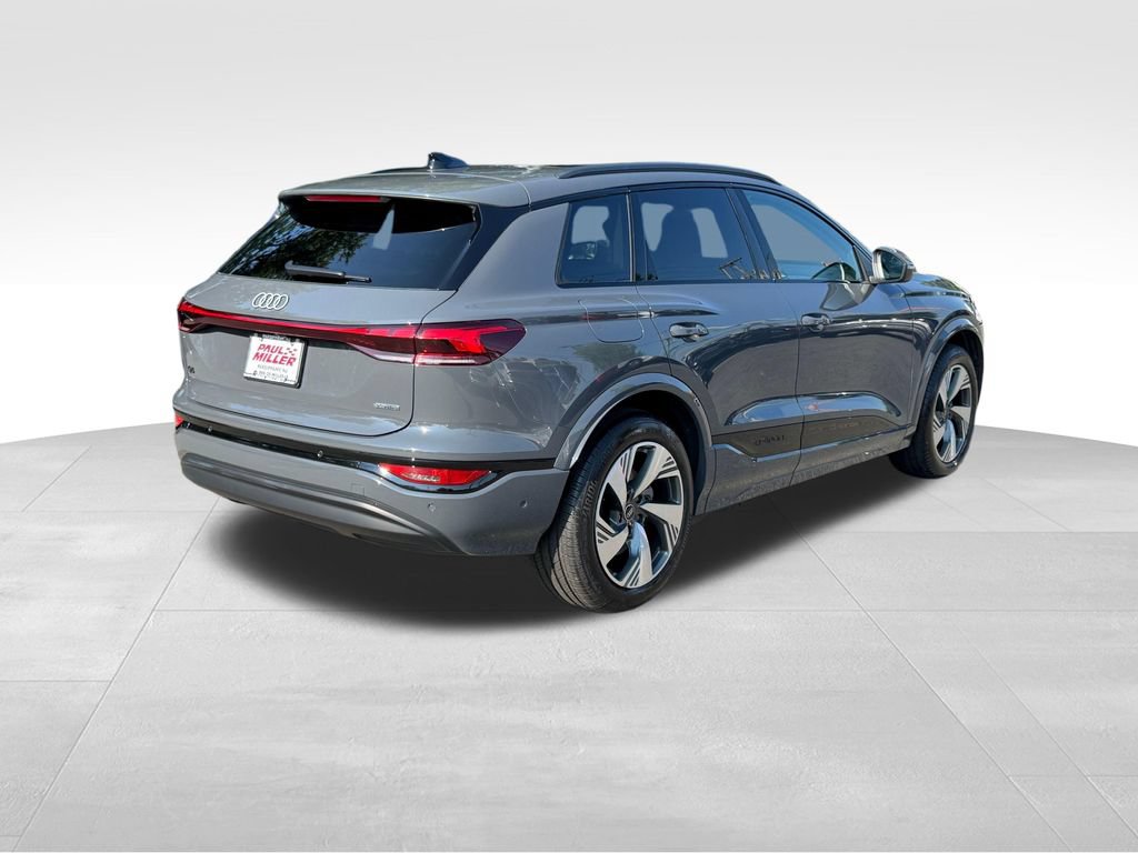 Used 2025 Audi Q6 e-tron Premium Plus w/ Premium Plus AWD/4WD image 9