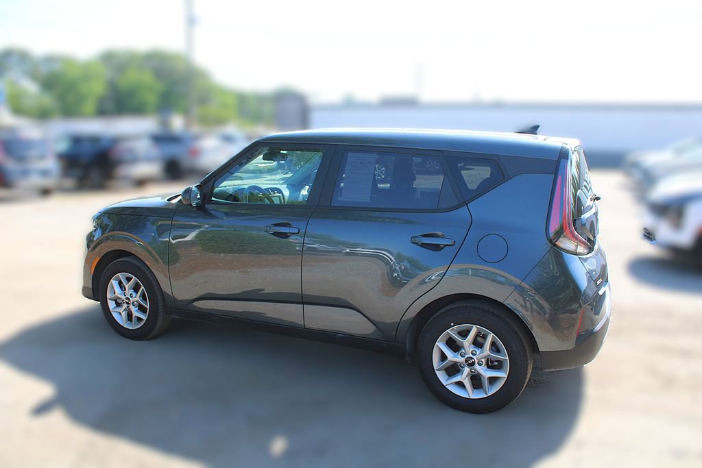 Certified 2025 Kia Soul LX w/ LX Technology Package image 12