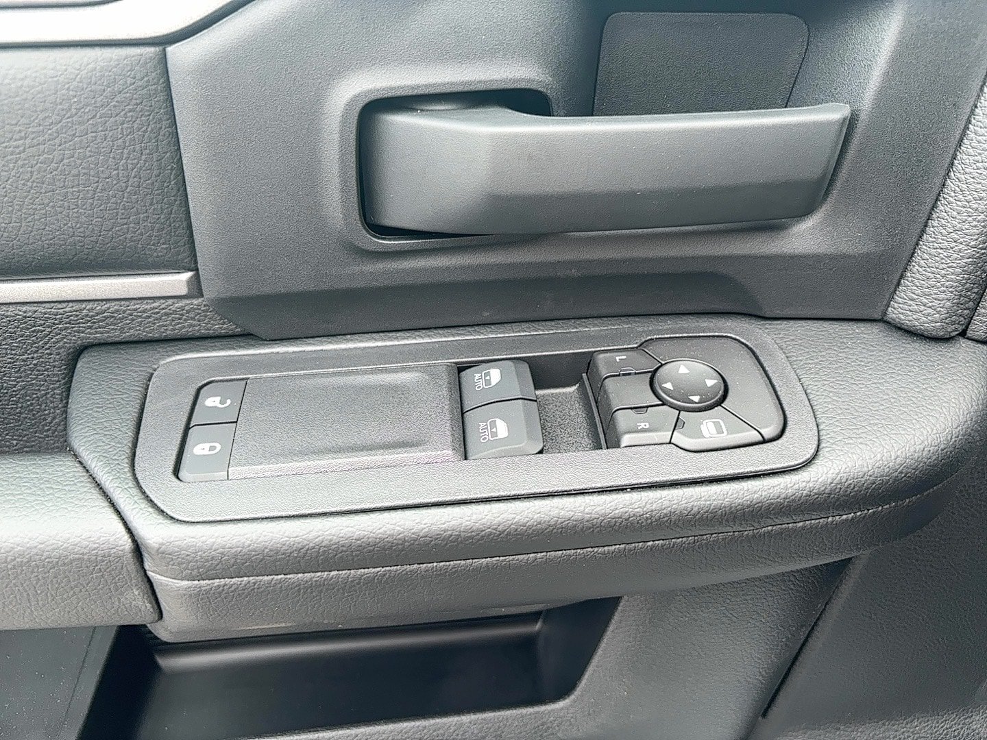 New 2026 RAM 3500 Tradesman AWD/4WD image 18