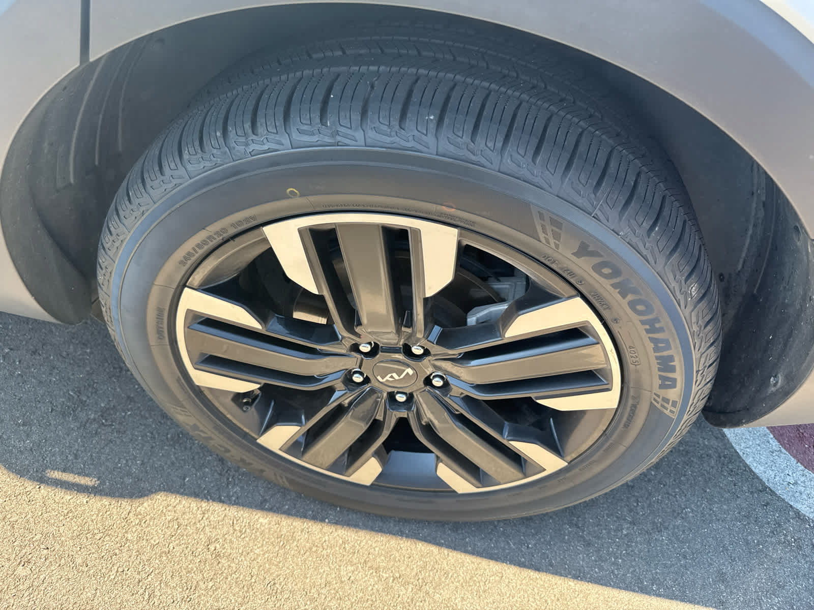 Used 2023 Kia Telluride SX AWD/4WD image 5