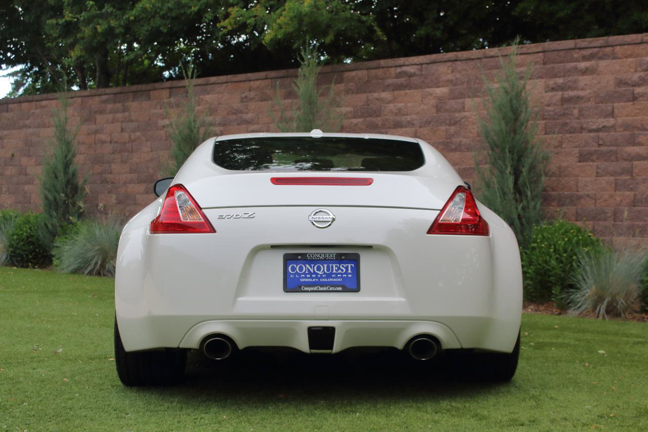 Used 2009 Nissan 370Z Touring RWD image 24