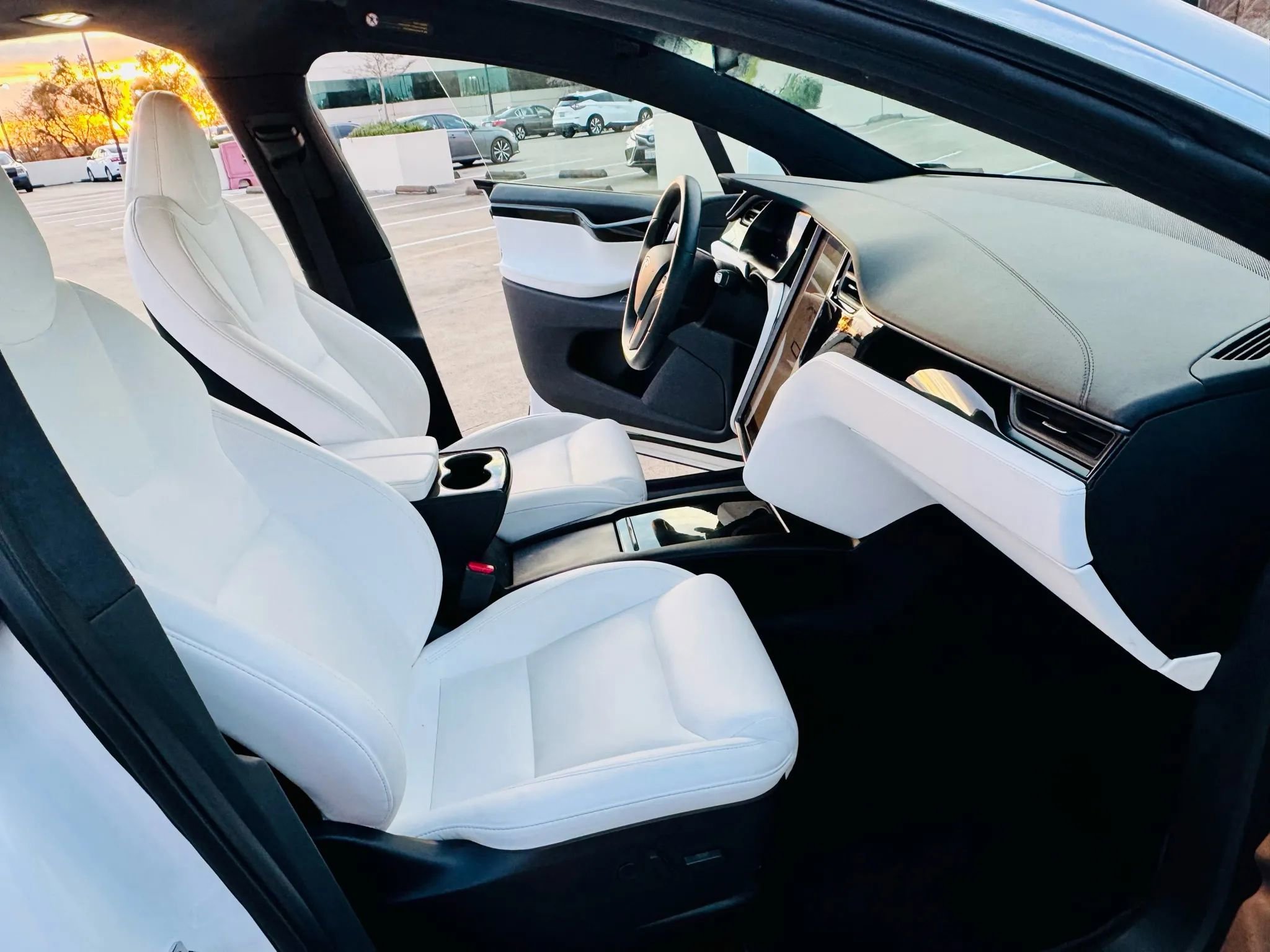 Used 2020 Tesla Model X Long Range image 29