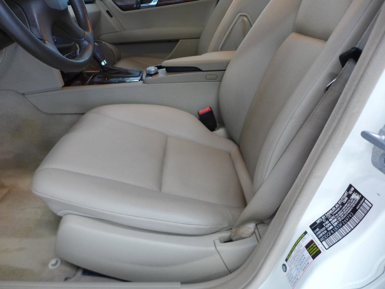 Used 2009 Mercedes-Benz C 300 4MATIC Sedan image 41