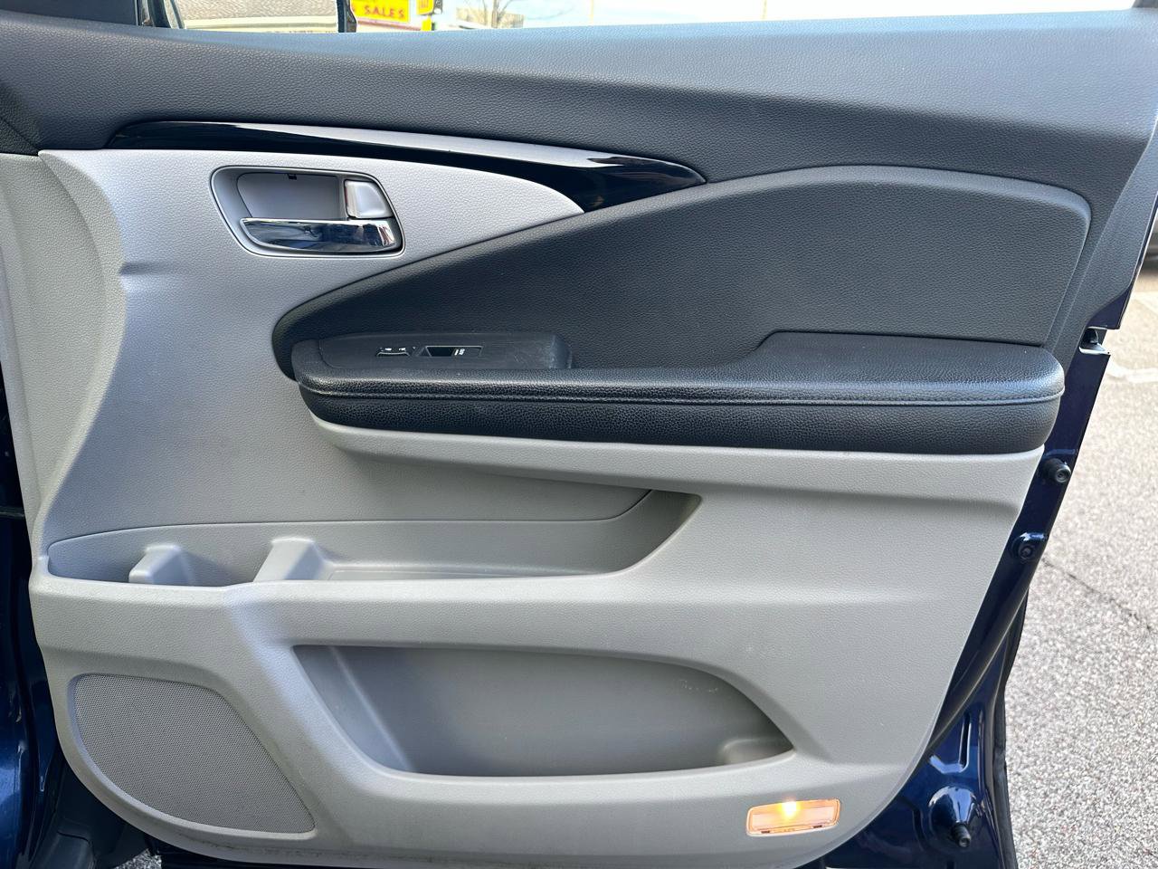 Used 2017 Honda Pilot Elite image 47