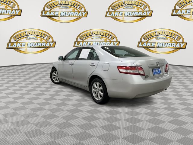 Used 2010 Toyota Camry LE FWD image 9