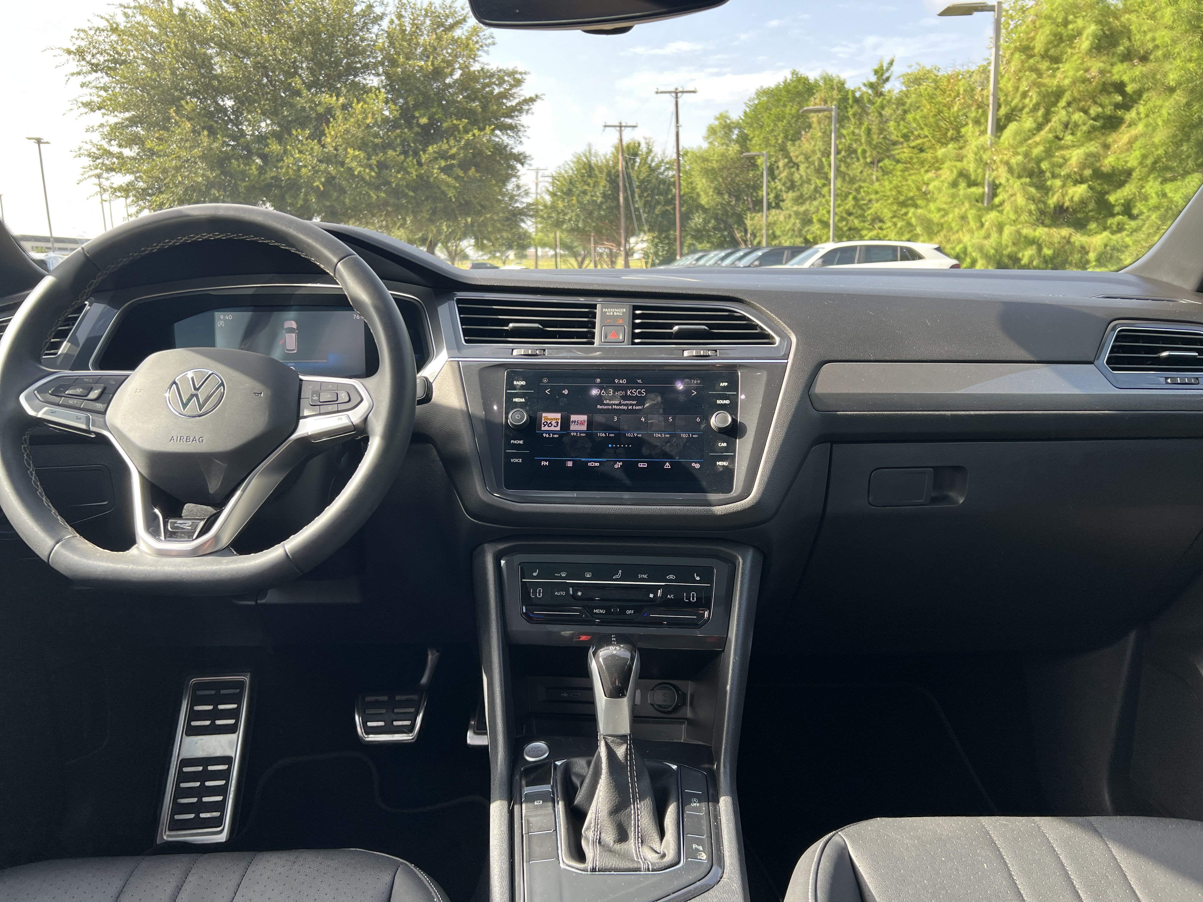 Certified 2023 Volkswagen Tiguan SE R-Line FWD image 25