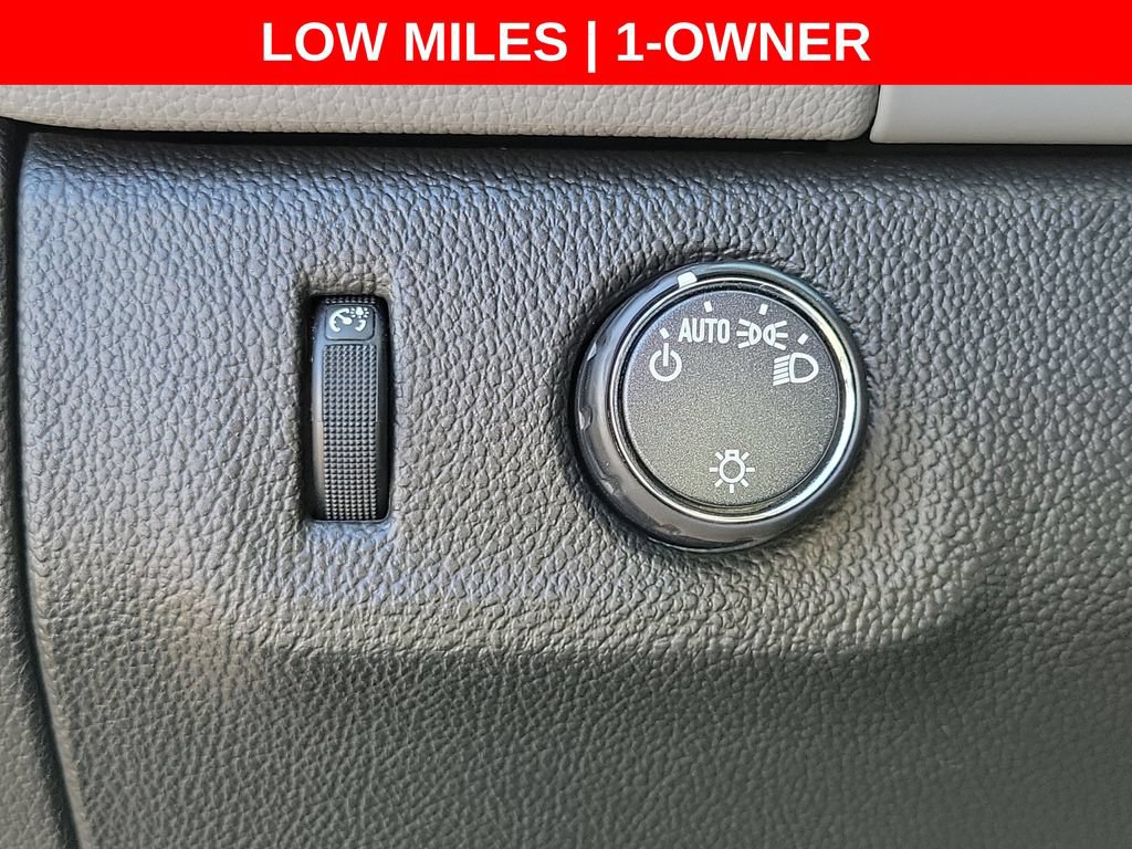 Used 2021 Chevrolet Colorado W/T RWD image 16