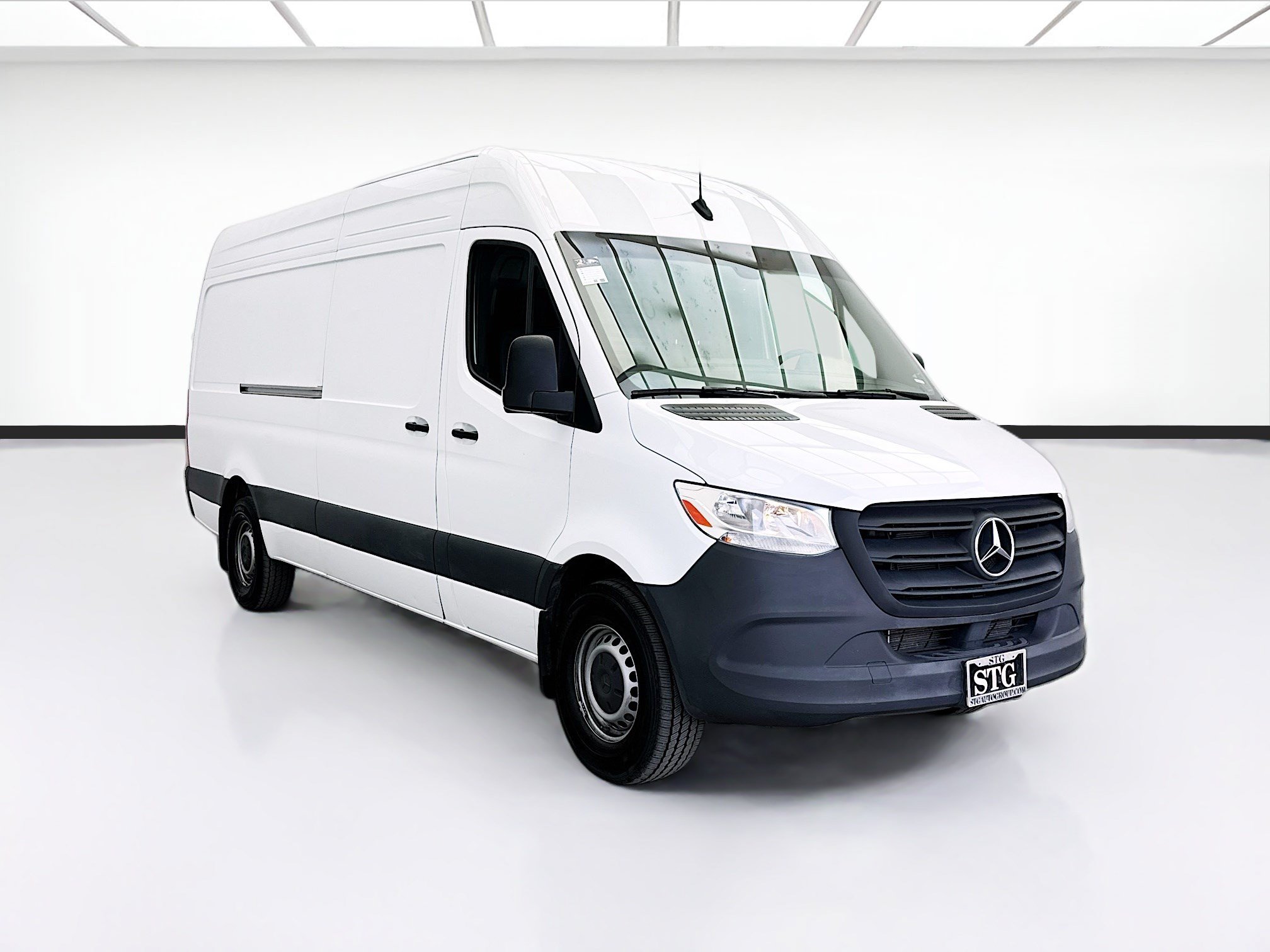 Used 2024 Mercedes-Benz Sprinter 2500 image 3