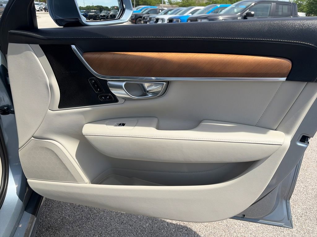Used 2019 Volvo S90 T8 Inscription w/ Advanced Package AWD/4WD image 9