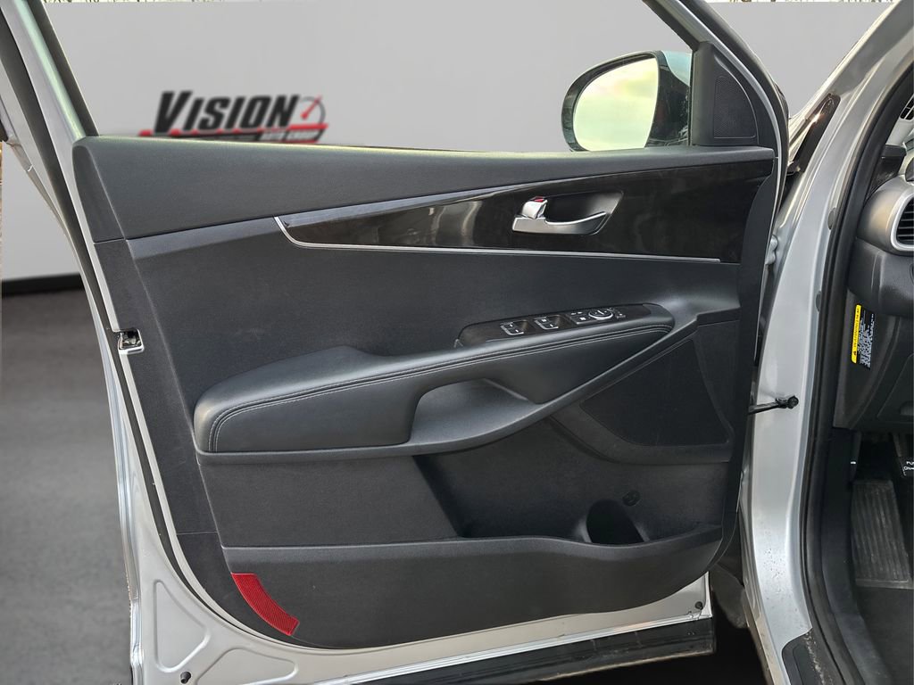 Used 2016 Kia Sorento LX image 23