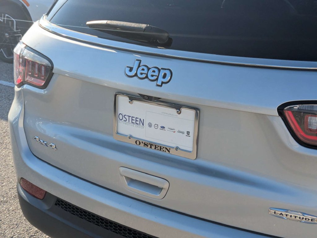 Used 2024 Jeep Compass Latitude AWD/4WD image 18