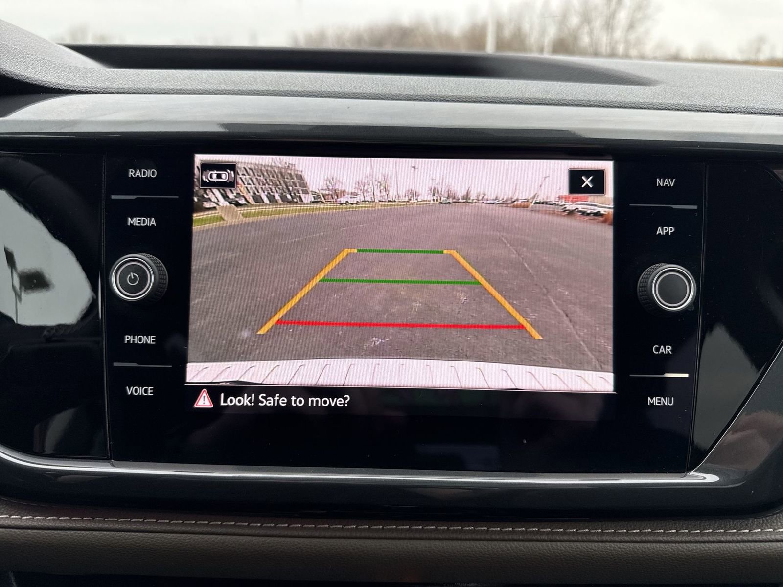 Used 2023 Volkswagen Taos SEL image 20