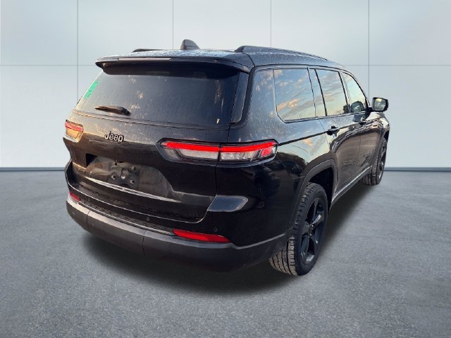 Used 2023 Jeep Grand Cherokee L Laredo AWD/4WD image 4