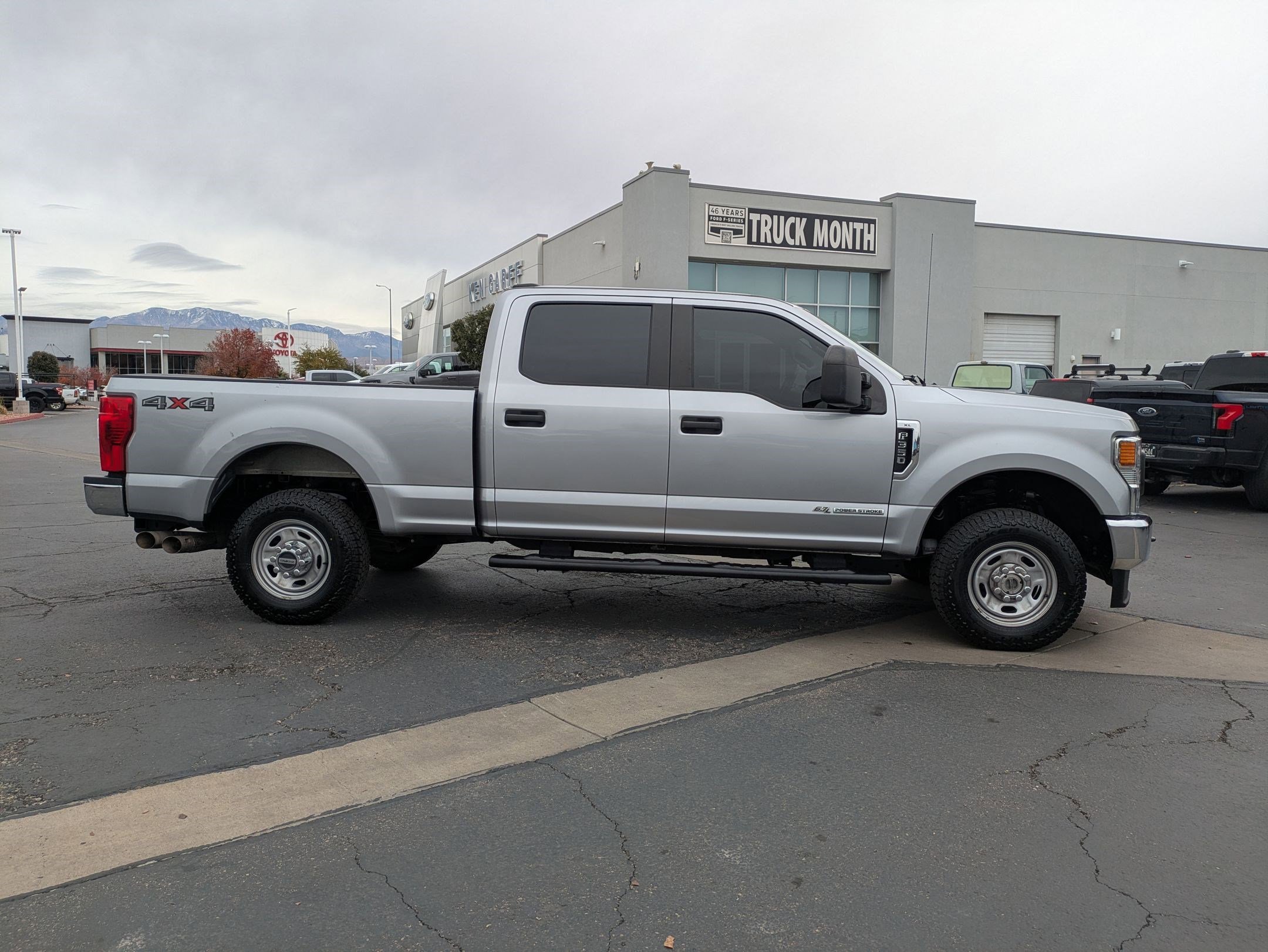 Used 2021 Ford F350 XL w/ Power Equipment Group image 2