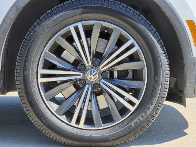 Used 2018 Volkswagen Tiguan SE FWD image 13