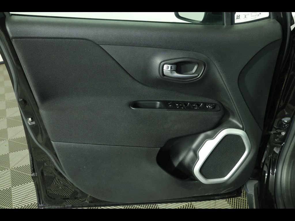 Used 2021 Jeep Renegade Latitude w/ Convenience Group image 22