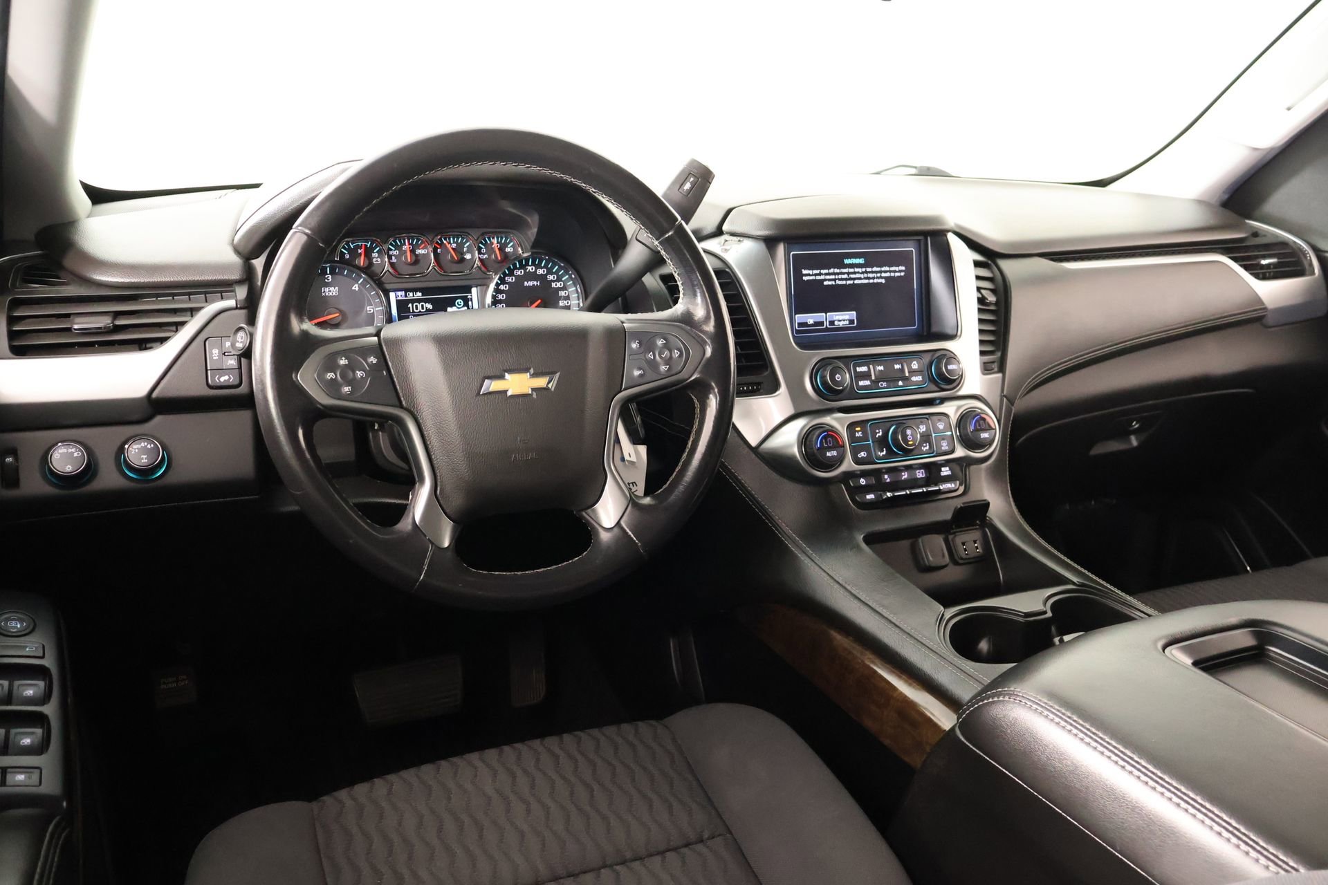 Used 2018 Chevrolet Suburban LS w/ Enhanced Driver Alert Package AWD/4WD image 2