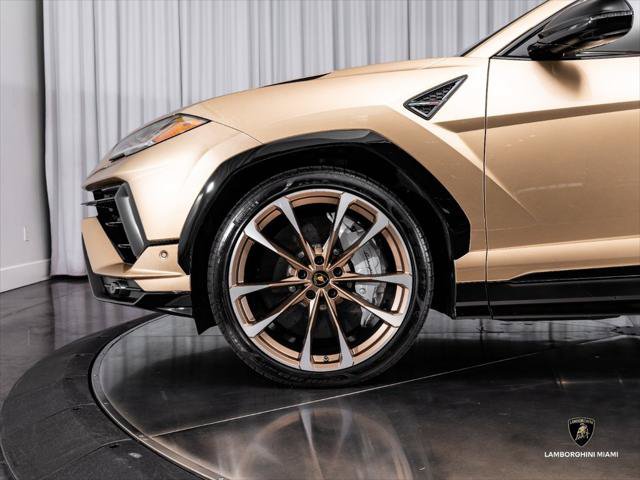 Used 2024 Lamborghini Urus S AWD/4WD image 7