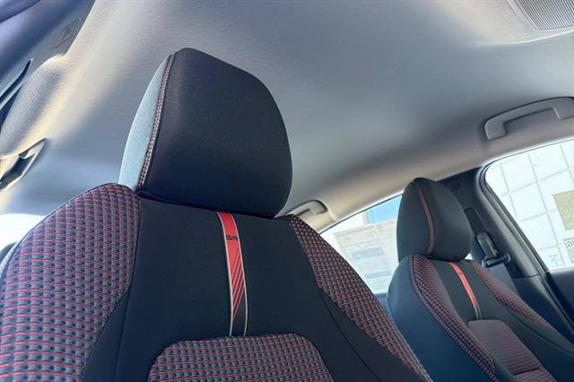 New 2027 Nissan Sentra SR w/ Floor Mat Package FWD image 17