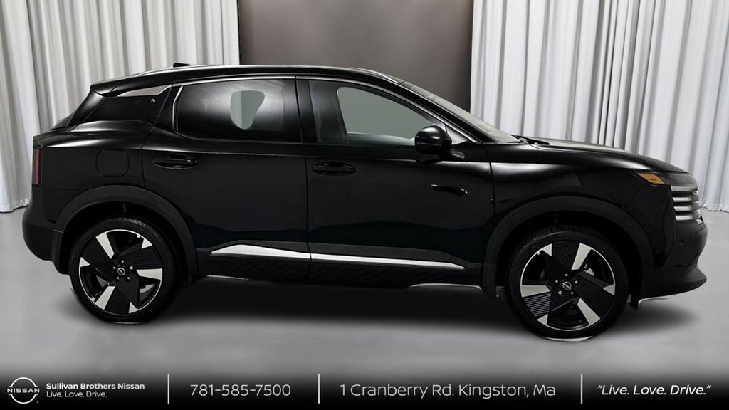 New 2025 Nissan Kicks SR w/ SR Premium Package image 3