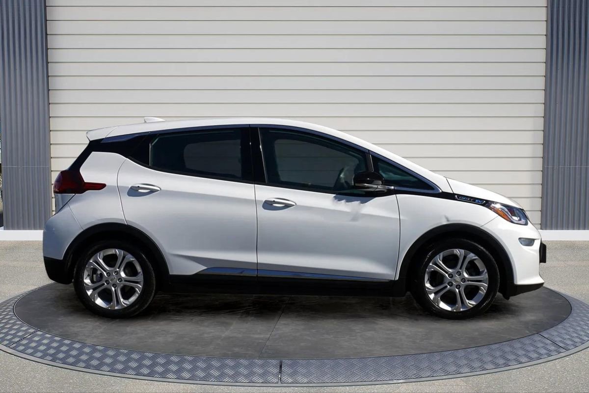 Used 2019 Chevrolet Bolt LT image 8
