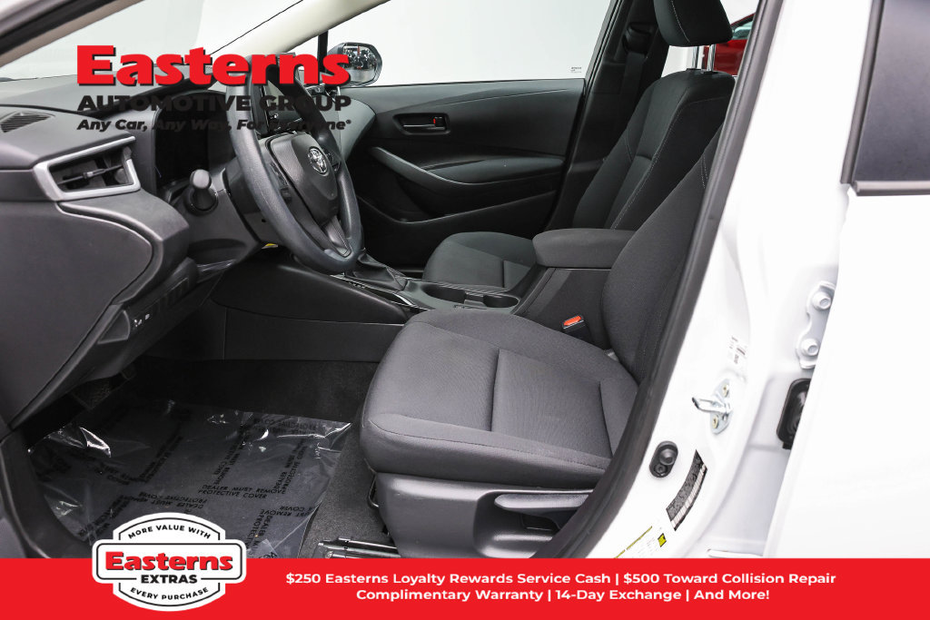 Used 2026 Toyota Corolla LE FWD image 14