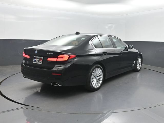 Used 2022 BMW 530i w/ M Sport Package RWD image 31
