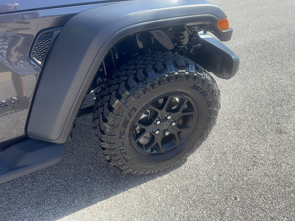 Used 2024 Jeep Wrangler Unlimited Sport AWD/4WD image 13