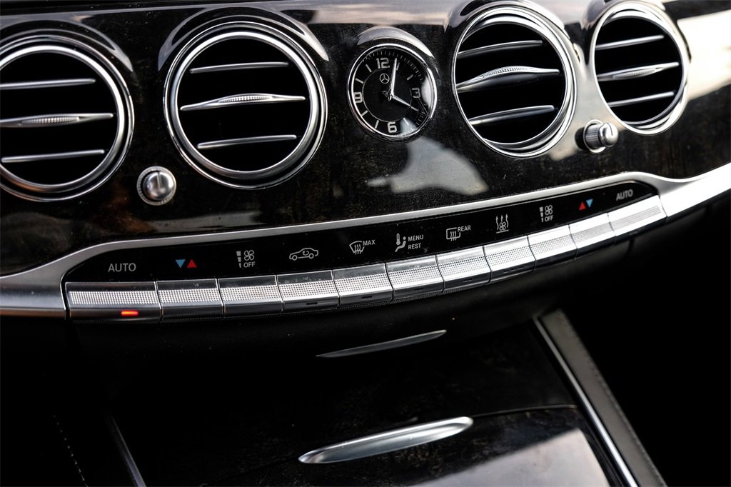 Used 2019 Mercedes-Benz S 560e w/ AMG Line Exterior image 32